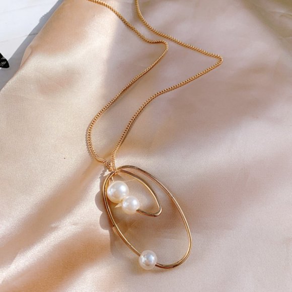 Stylish gold plated pearl long necklaces - Picture 2 of 4